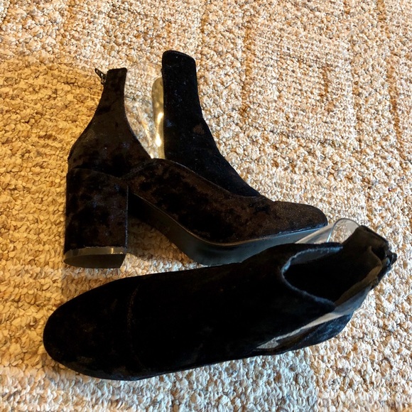 Adorable booties by Nasty Gal size 6 - Picture 2 of 4